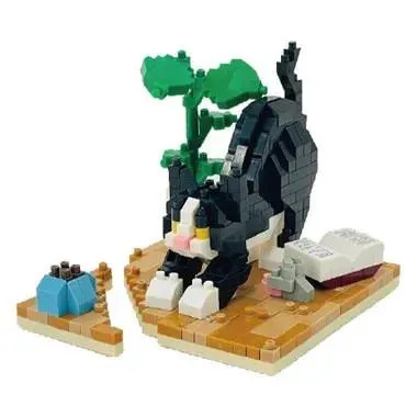 NBC-416 Nanoblock Socks Cat — view 1