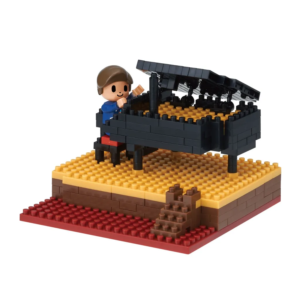 Piano — view 1